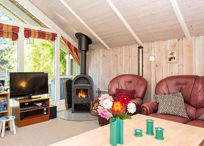 6 Person In Ansager-by Traum *