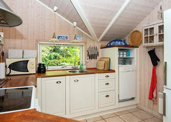 6 Person In Ansager-by Traum *